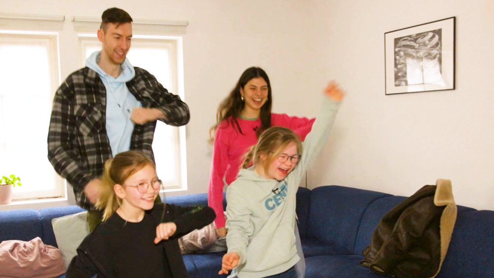 Preview of SAMen dansen met CEMI documentary showing...